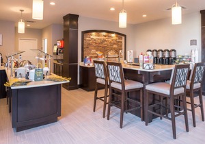 Free Breakfast. Pool. Gym. Great for Business Travelers!