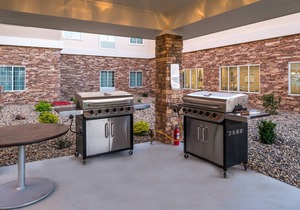 Free Breakfast. Pool. Gym. Great for Business Travelers!