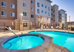 Free Breakfast. Pool & Hot Tub. Gym. Great for Business Travelers!