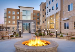 Free Breakfast. Pool & Hot Tub. Gym. Great for Business Travelers!