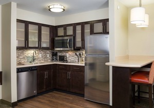 Free Breakfast. Pool. Suite Near Ohio State University