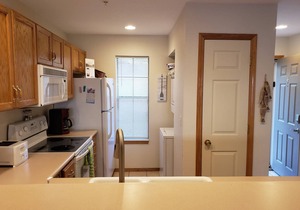 FREE SDC tic. Table Rock Lake Condo. 100 Yds. to Boat Ramp. Bring Your Boat. 3 King Beds. Awesome!
