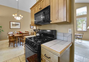 Free SkyCard Act-Home, Private Hot Tub, Perfect For Large Families-Gold King Cha
