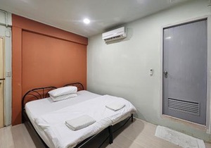 Freesia Saladaeng Silom Apartments