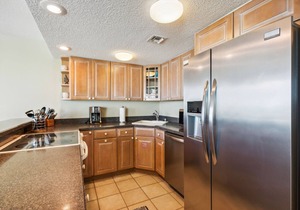 FRESH PHOTOS! Updated 4 Bed/3 Bath Oceanfront Resort Villa!