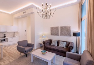 Fresh Velazquez Apartment A