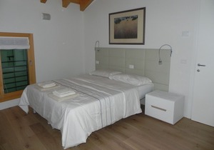 from Meri, CAMERA NR. 1, guest house in the Prosecco DOCG hills