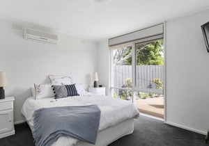 Front Beach Shack - renovated house in a quiet location