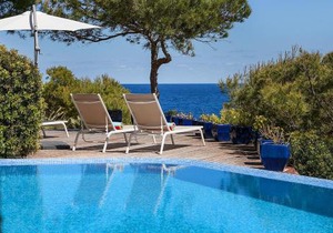 Front Line Sea Villa In Mallorca Up to 6 Guests