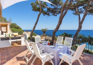 Front Line Sea Villa In Mallorca Up to 6 Guests