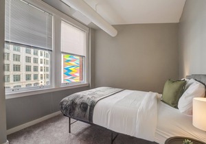 Frontdesk | 2 BR Apt by the Wolstein Center