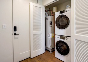 Frontdesk | 2 BR Apt in Menlo Park