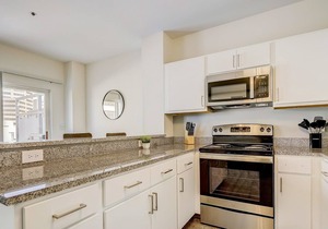 Frontdesk | 2 BR Apt by Indiana State Museum