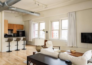 FRONTDESK Spacious 2 BR near The Gateway Arch