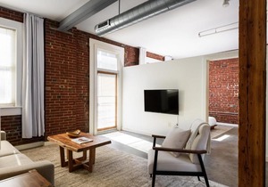 FRONTDESK Spacious 2 BR Apt with Full Kitchen