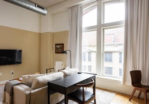 FRONTDESK Spacious Downtown 1 BR Apt