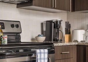 Frontdesk | Stylish 1BR Apt in Downtown