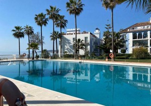 Frontline Beach Apartment, La Perla de la Bahia, Bahia de Casares - Estepona