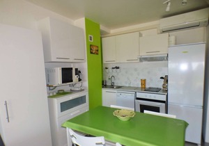 Full sea view, air conditioning, beach a stone's throw away, everything on foot