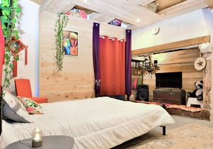 Fully air-conditioned detached village house in a small village in the countryside.
