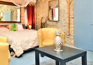 Fully air-conditioned detached village house in a small village in the countryside.
