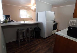 Fully Furnished Executive Rental Studio 1-Bath Pets Allowed