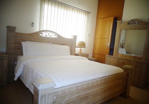 Fully Furnished & Serviced 1Bed apartment Two
