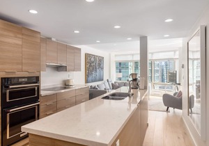 Fully furnished Spacious luxury suite with water & mountain views - Coal Harbour