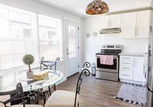Fully Private 3 bdrm Suite The Winchester