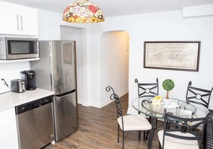 Fully Private 3 bdrm Suite The Winchester