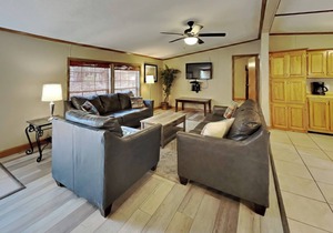 Fun Group Villa w/3 Bedrooms & 2 Baths in the Island Club - Sleeps 10 - IC74