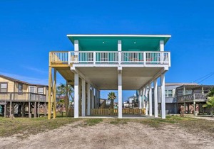 Furnished Deck and Ocean Views Surfside Beach Home