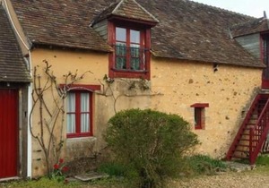 Gîte 4 pers avec piscine chauffée et jardin au bord de la Vègre, proche village médiéval. - FR-1-410-152
