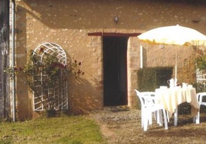 Gîte 4 pers avec piscine chauffée et jardin au bord de la Vègre, proche village médiéval. - FR-1-410-152