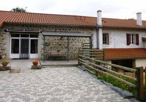Gîte Allègre, 6 pièces, 12 personnes - FR-1-582-138