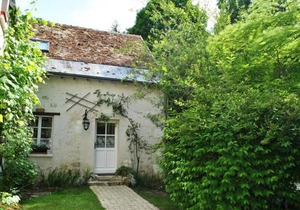 Gîte confortable avec parc boisé, activités familiales et équipements modernes près de la Loire - FR-1-381-470