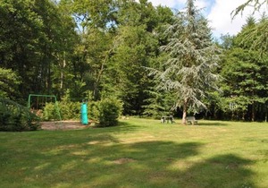 Gîte confortable avec parc boisé, activités familiales et équipements modernes près de la Loire - FR-1-381-470
