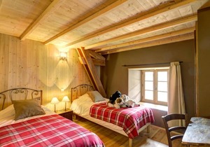 Gîte Saint-Just-la-Pendue, 3 pièces, 4 personnes - FR-1-496-51