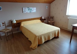Gîte Saint-Just-la-Pendue, 3 pièces, 4 personnes - FR-1-496-53