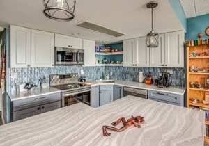 G606 - 1 Bedroom First Floor Gearhart House allows one pet No cleaning fees