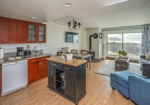 G668 1 bedroom 3rd floor, No Cleaning Fees