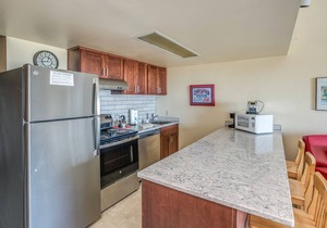 G700 1.5 bedroom with loft 4th floor No cleaning fees