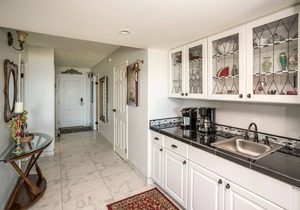 G744 2.5 Bedroom Top Floor, No cleaning fees