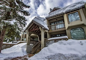 Gables 46 - Quiet Natural Location, Short Walk to Ski Slopes and Whistler Village