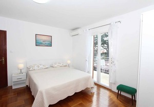 GABRIEL ONE-BEDROOM APARTMENT 1