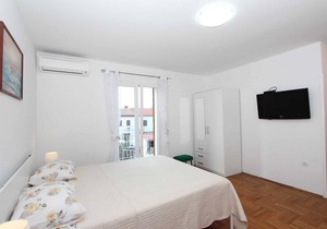 GABRIEL ONE-BEDROOM APARTMENT 1