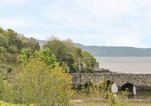 GAPPLE COTTAGE, family friendly in Rathmullan, County Donegal