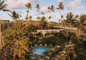 Garden Island Escape! Perfect Vacation | Onsite Pool + Hot Tub