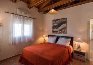 Gardenia Garden House with beautiful sea views, near the beach and the village.