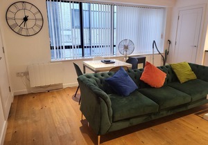 Garland City Centre Stylish Apartment Croydon 1